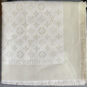 Louis Vuitton Monogram Natural Beige Shine Shawl
